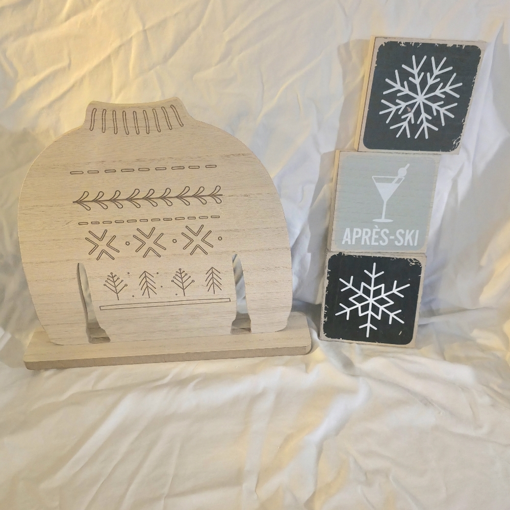 Bullseye Playground Ski/sweater Decor